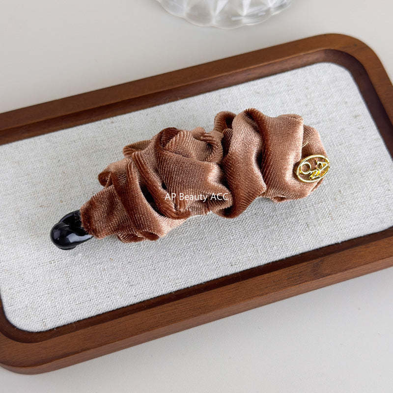 E관 - 벨벳 소재 주름 디자인 집게핀 [27709] 25.11-3