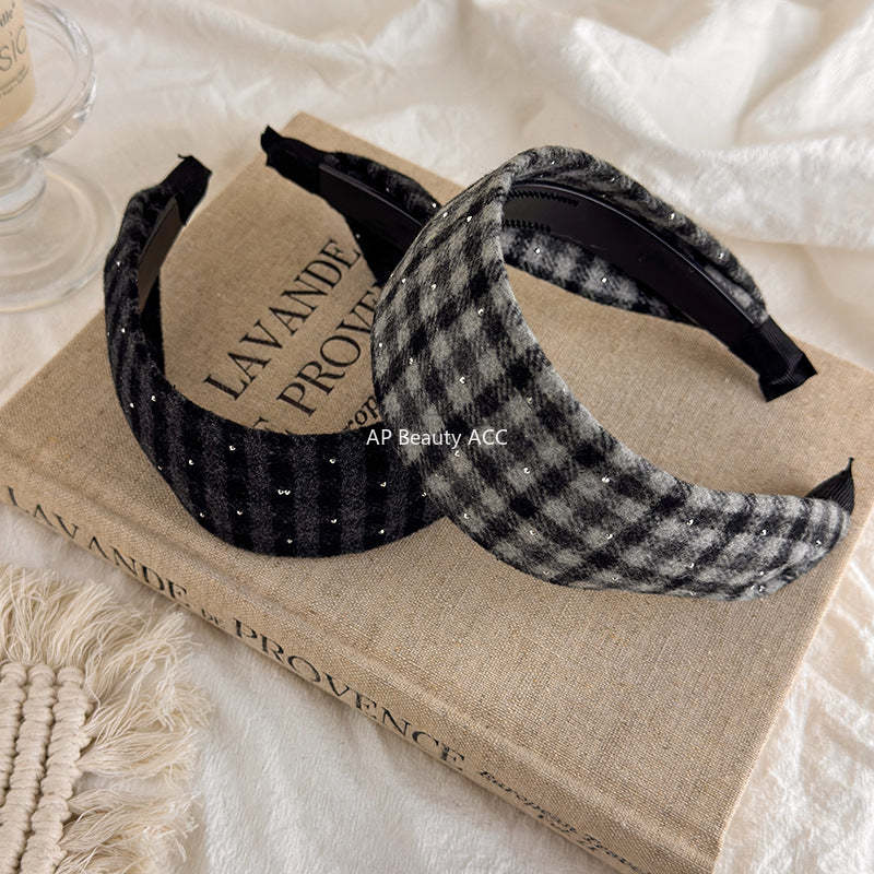 E관 - 큐빅 체크 울 와이드 머리띠 [27510] 25.09-4