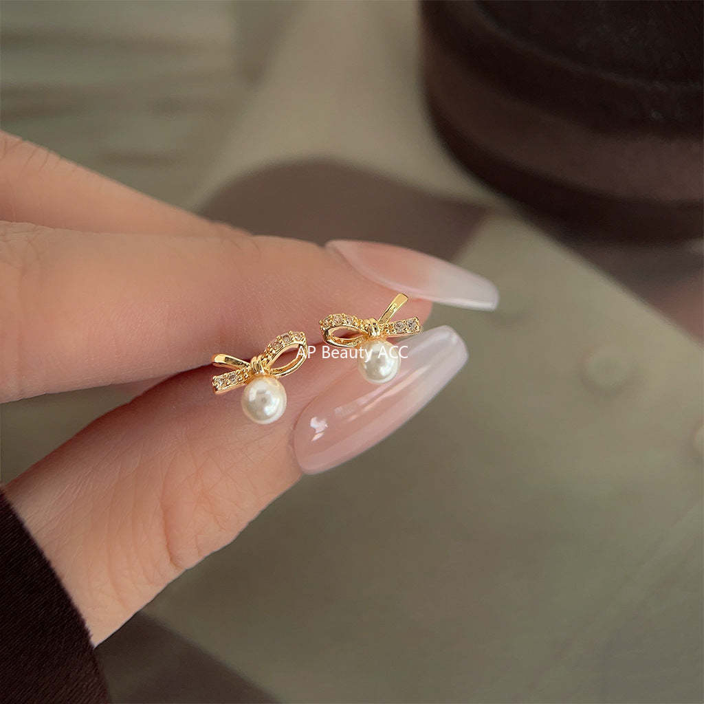 C관 - 나비 모양 미니 14K 도금 심플 귀걸이 [4135] 24.06-1