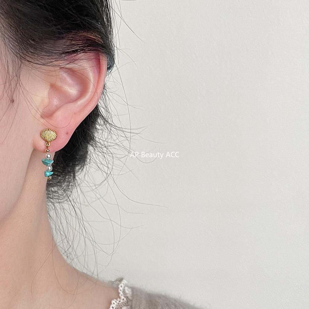 C관 - 14K 도금 오리지날 디자인 핸드 메이드 조개 합성 터키석 은침 귀걸이 [3634] 24.03-4