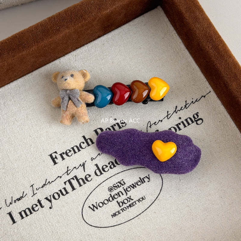 E관 - 벨벳 곰 하트 장식 사이드 앞머리 헤어핀 [27596] 25.10-4