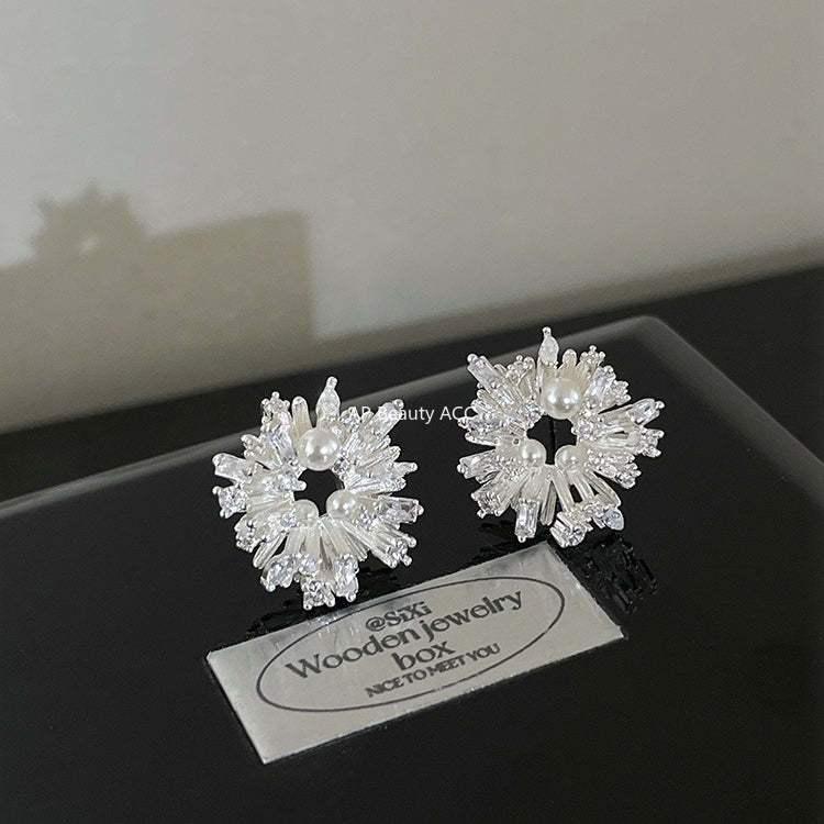 A관 - 눈꽃 플라워 모양 큐빅 진주 귀걸이 [EH-4048] 25.12-1