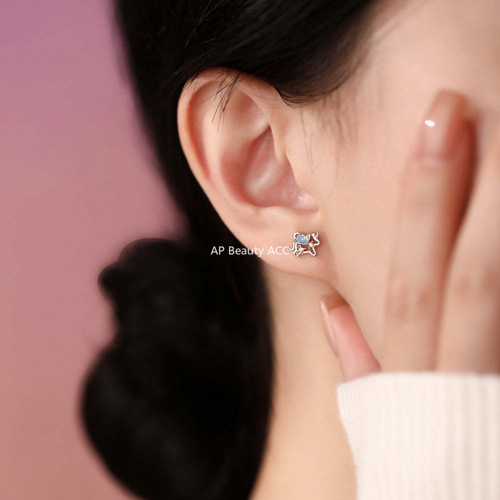 B관 - 999 실버 컬러 큐빅 유니콘 모양 귀걸이 [YC4943E_1] 25.12-3