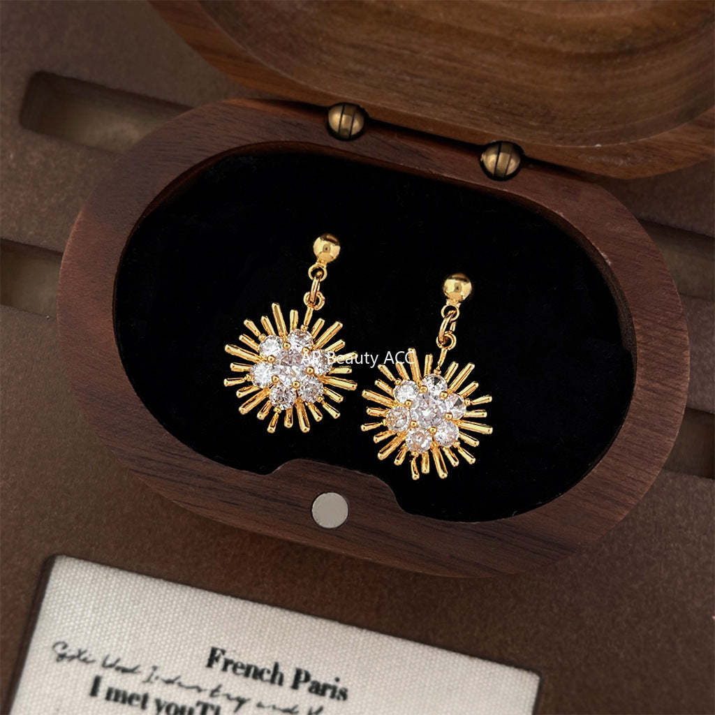 C관 - 14K 도금 해바라기 큐빅 은침 귀걸이 [5476] 25.02-3