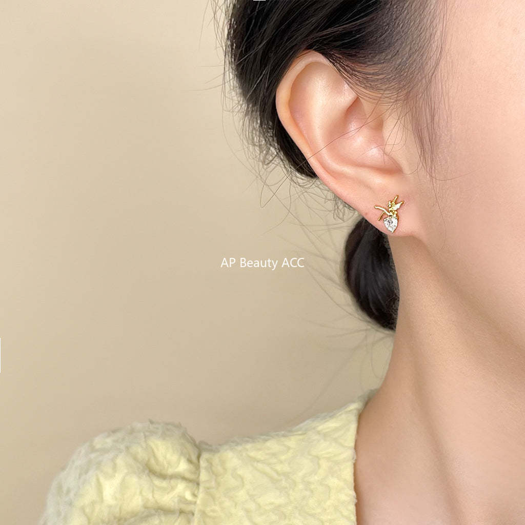 C관 - 14K 도금 큐빅 팅커벨 은침 귀걸이 [5923] 25.04-4
