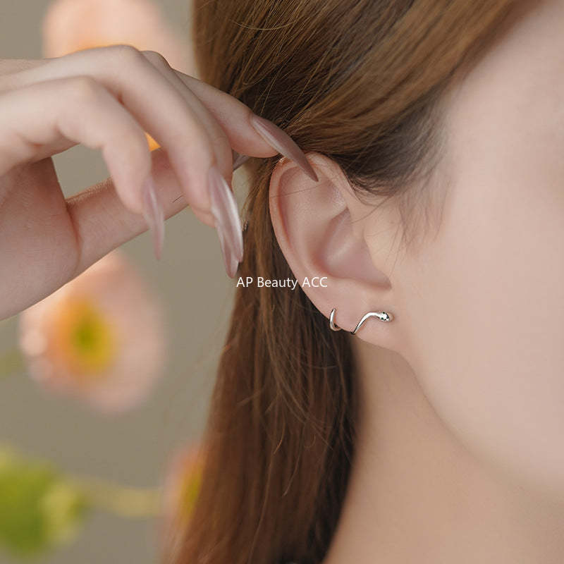 B관 - 999 실버 뱀 디자인 귀걸이 [YC6940E_1] 25.06-2