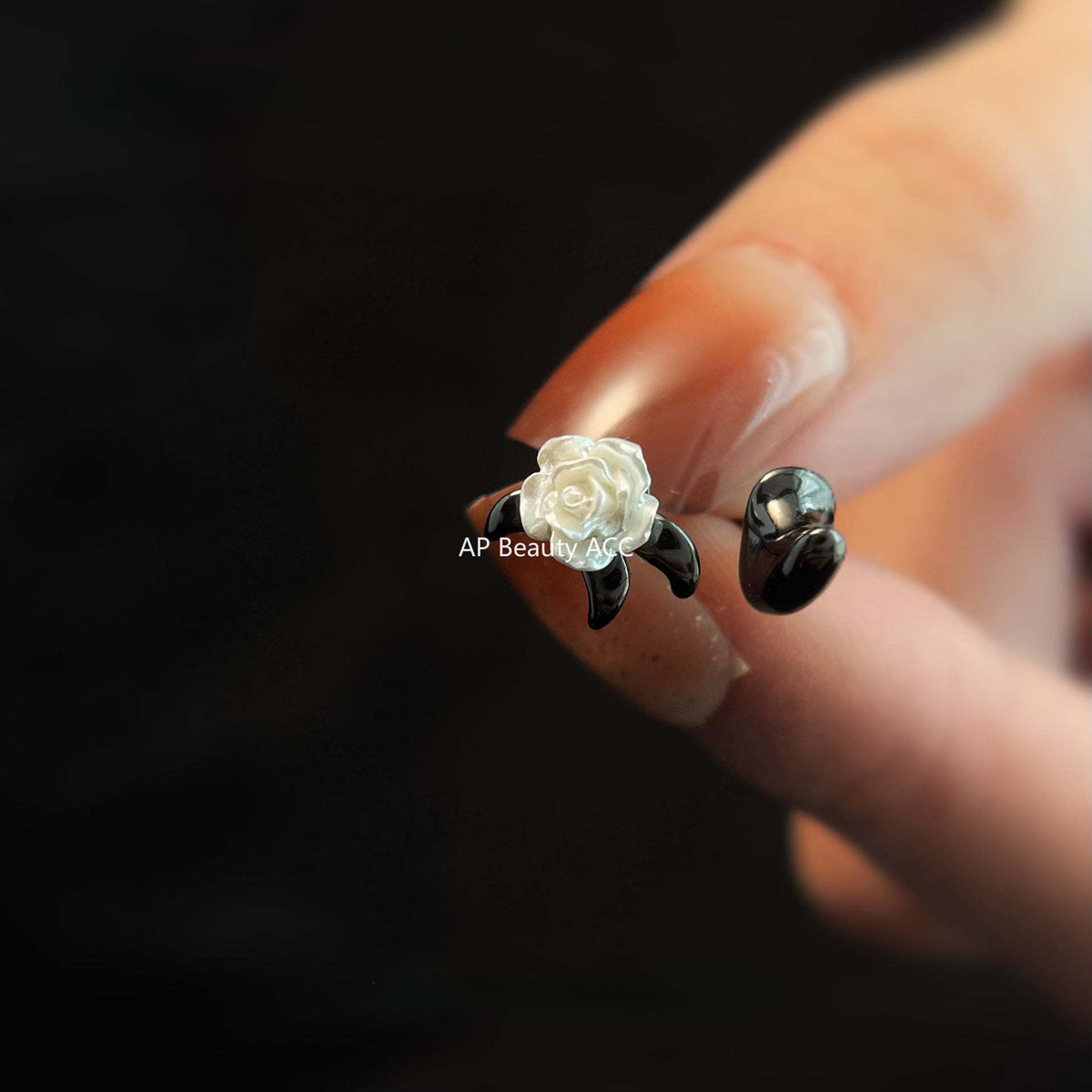 C관 - 장미와 가시 비대칭 디자이너 독창적 귀걸이 [4416] 24.07-1