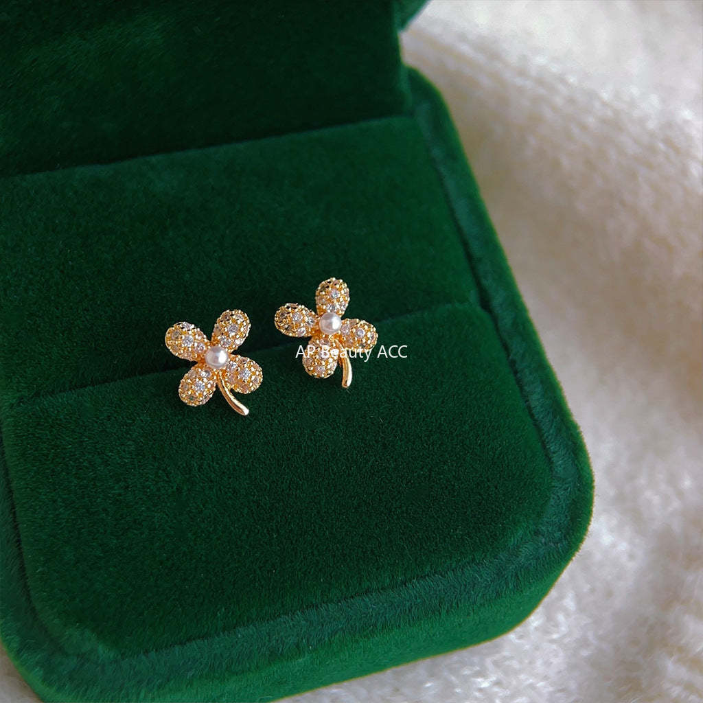 C관 - 미세 큐빅 꽃 모양 14K 도금 미니멀한 디자인 귀걸이 [3575] 24.01-2