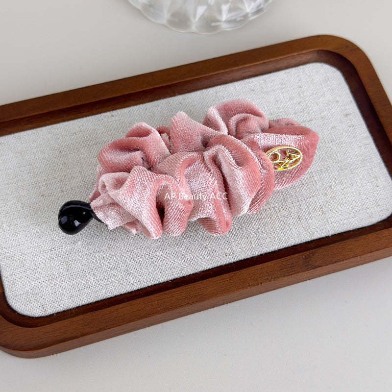 E관 - 벨벳 소재 주름 디자인 집게핀 [27709] 25.11-3