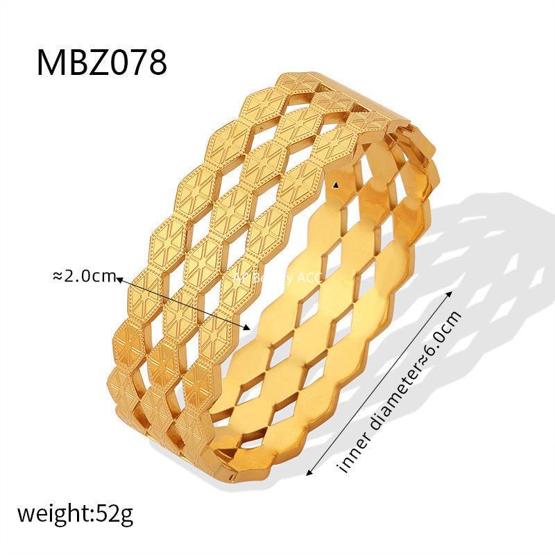 D관 - 럭셔리 기하학적 투각 큐빅 레트로 와이드 티타늄 스틸 18K 도금 팔찌 [Z077-81] 24.03-2