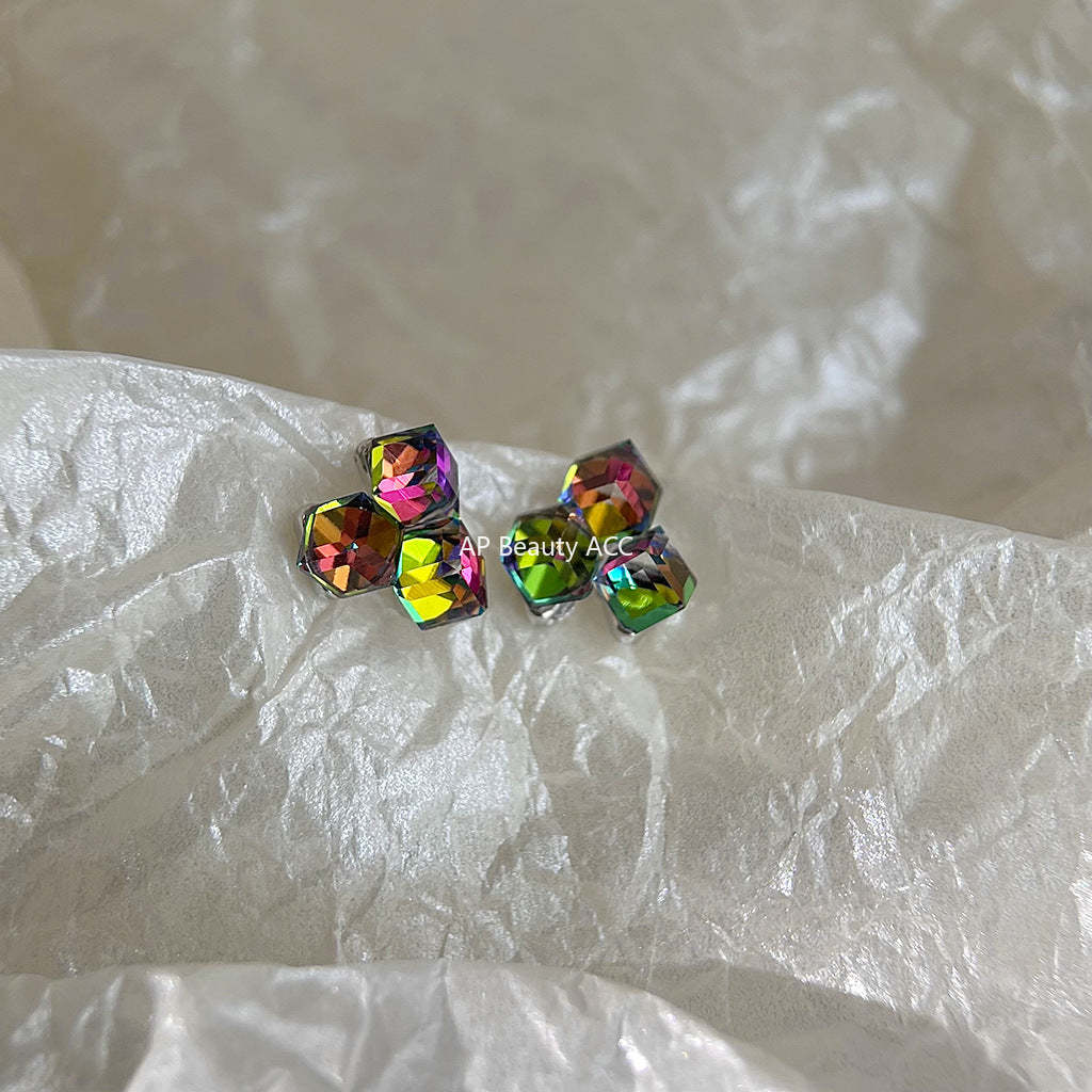 C관 - 컬러 글라스 크리스탈 입체 사탕 모양 귀걸이 [4617] 24.07-3