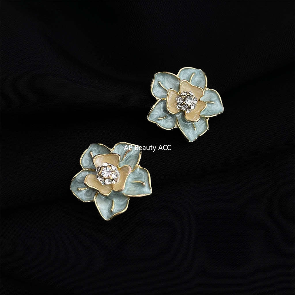 C관 - 18K 도금 에나멜 플라워 이어커프 귀걸이 [EJ0301S] 25.03-1