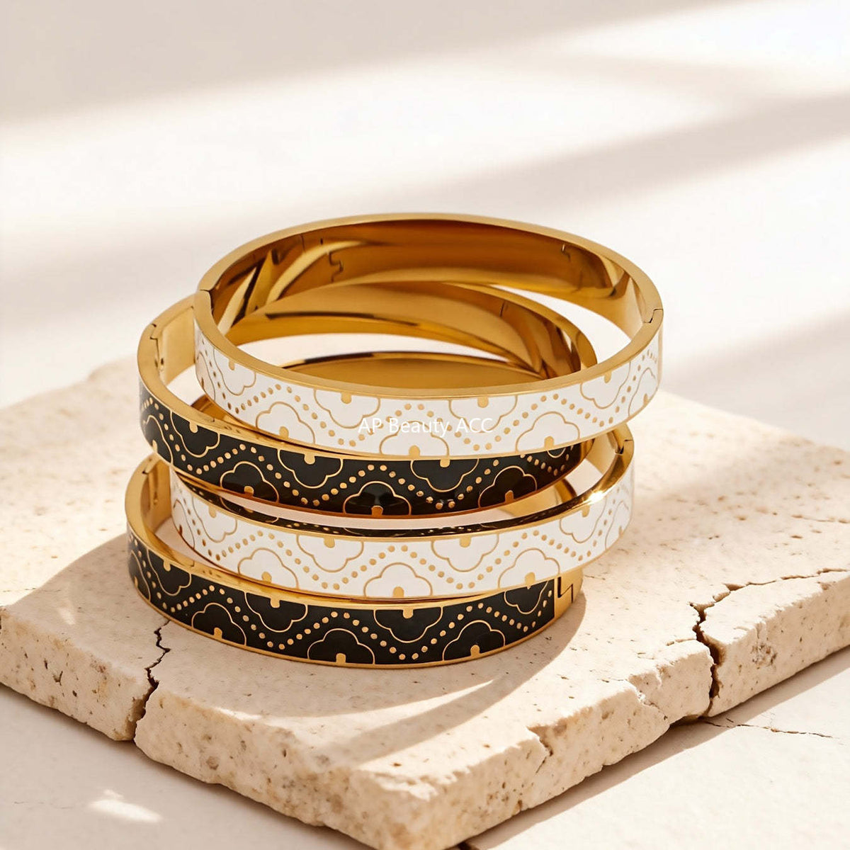 D관 - 스테인리스 스틸 18K 도금 에나멜 문양 버클 팔찌 [Z528] 25.12-3