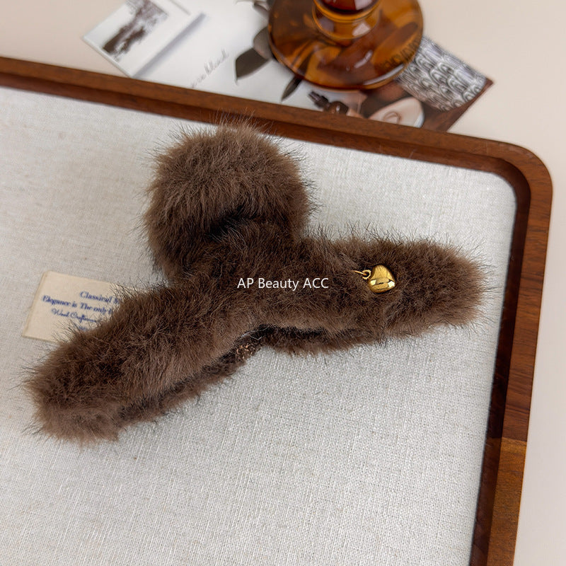 E관 - 퍼 소재 하트 포인트 집게핀 [26278] 25.11-2