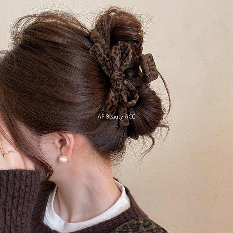 E관 - 호피무늬 패턴 리본 모양 대형 집게핀 [27570] 25.10-3