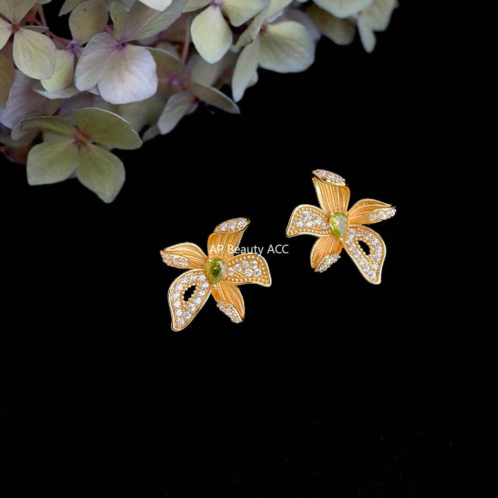 C관 - 925 은침 미니 큐빅 입체 플라워 귀걸이 [6993] 25.10-5