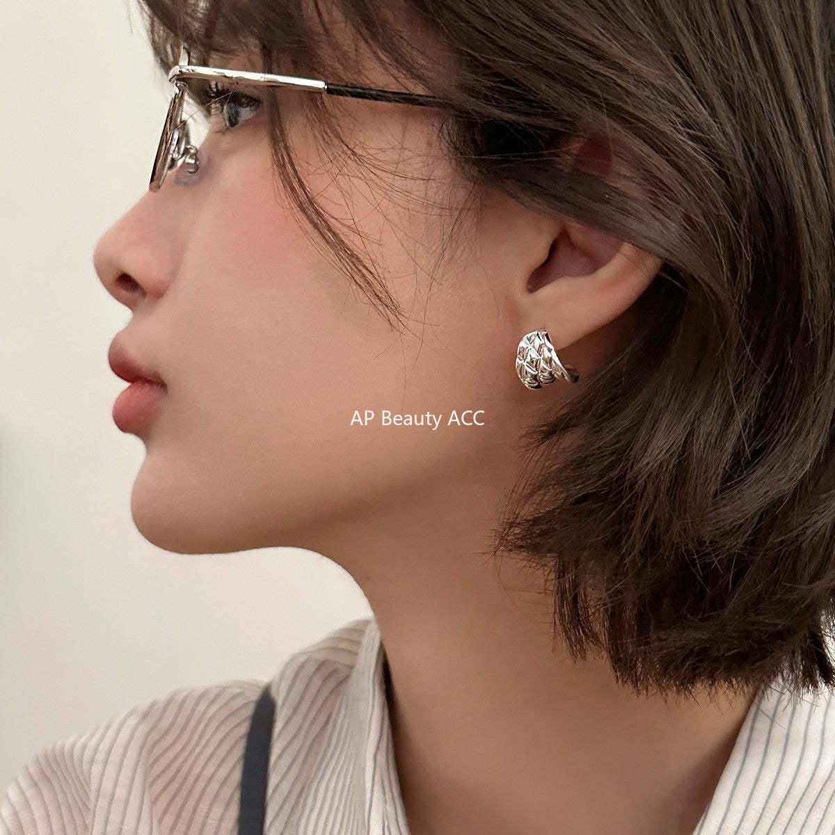 A관 - 다이아 패턴 곡면 볼드 스터드 귀걸이 [EH-4140] 25.10-5