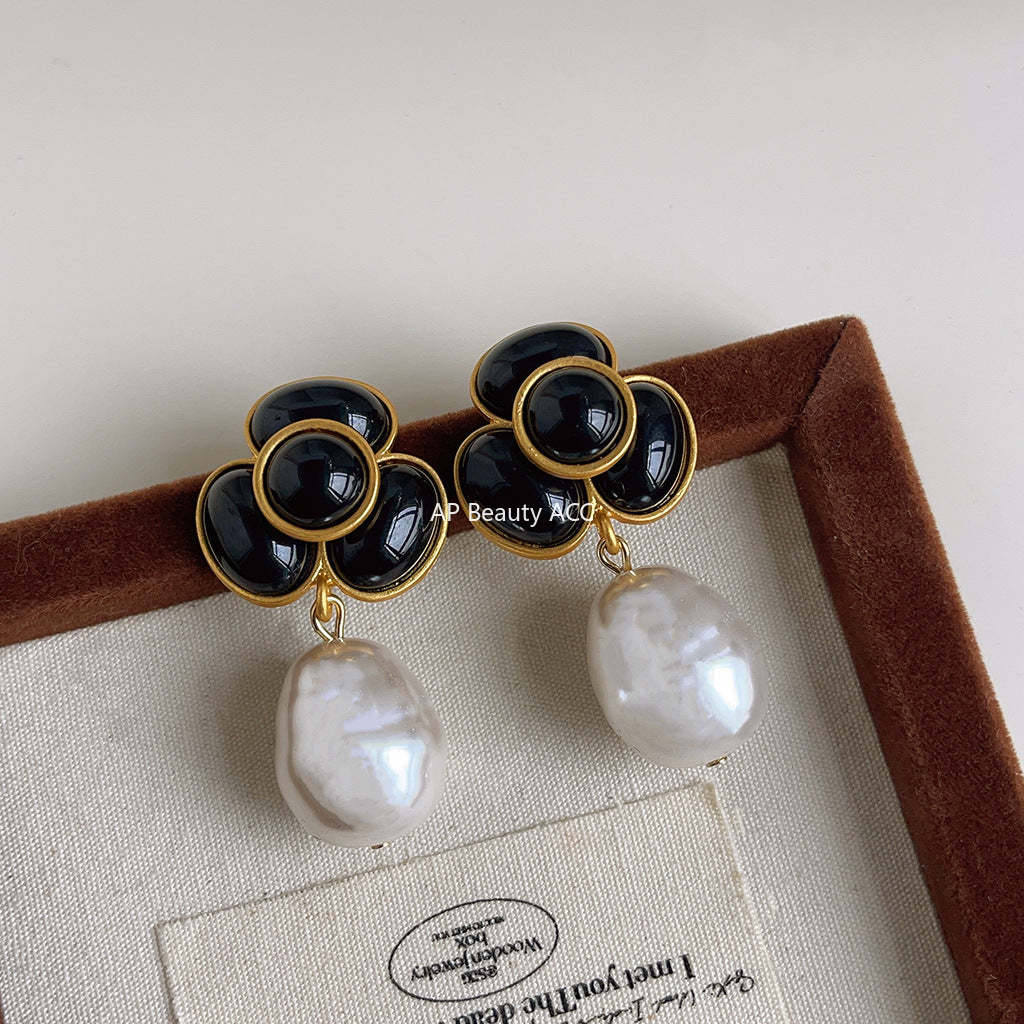 C관 - 복고풍 무광 도금  대형 진주 꽃 귀걸이 [3868] 24.05-2