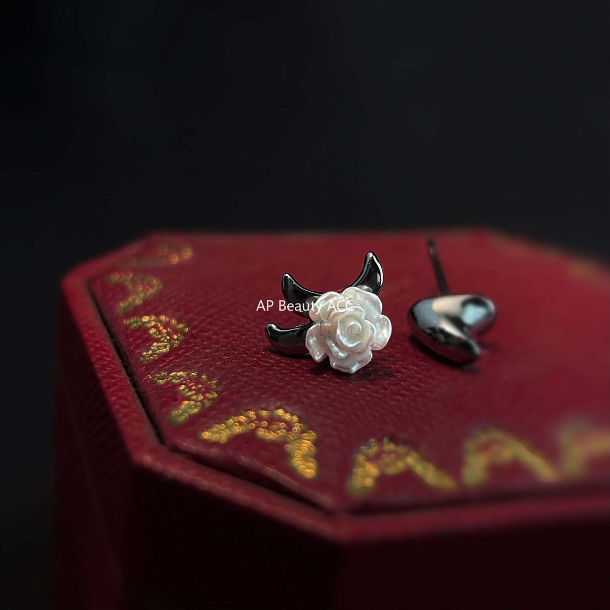 C관 - 장미와 가시 비대칭 디자이너 독창적 귀걸이 [4416] 24.07-1