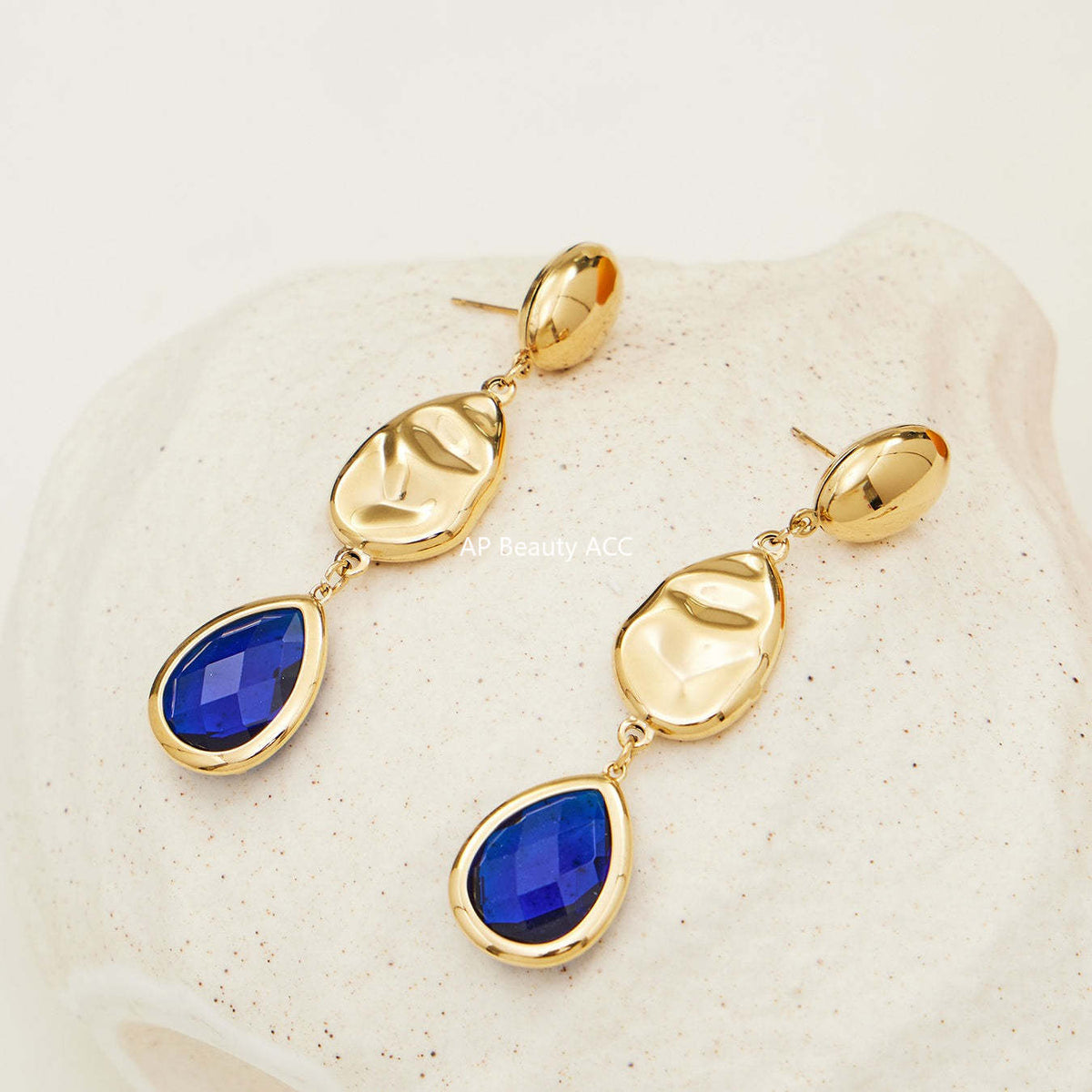 D관 - 스테인리스 스틸 물방울 컷팅 글라스 스톤 18K도금 드롭 귀걸이 [F764] 25.12-1