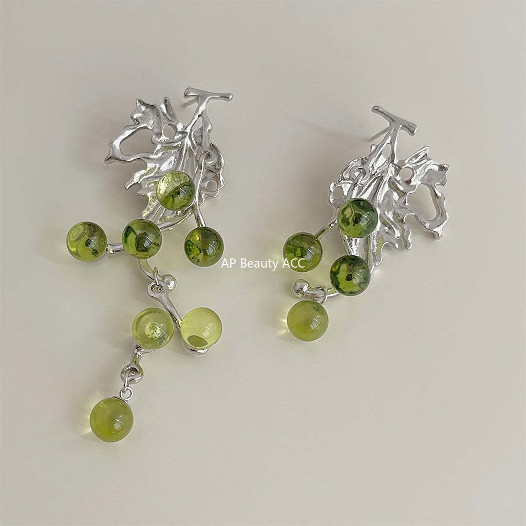 C관 - 과장된 포도 디자이너 독창적 스윗한 귀걸이 [4421] 24.07-1