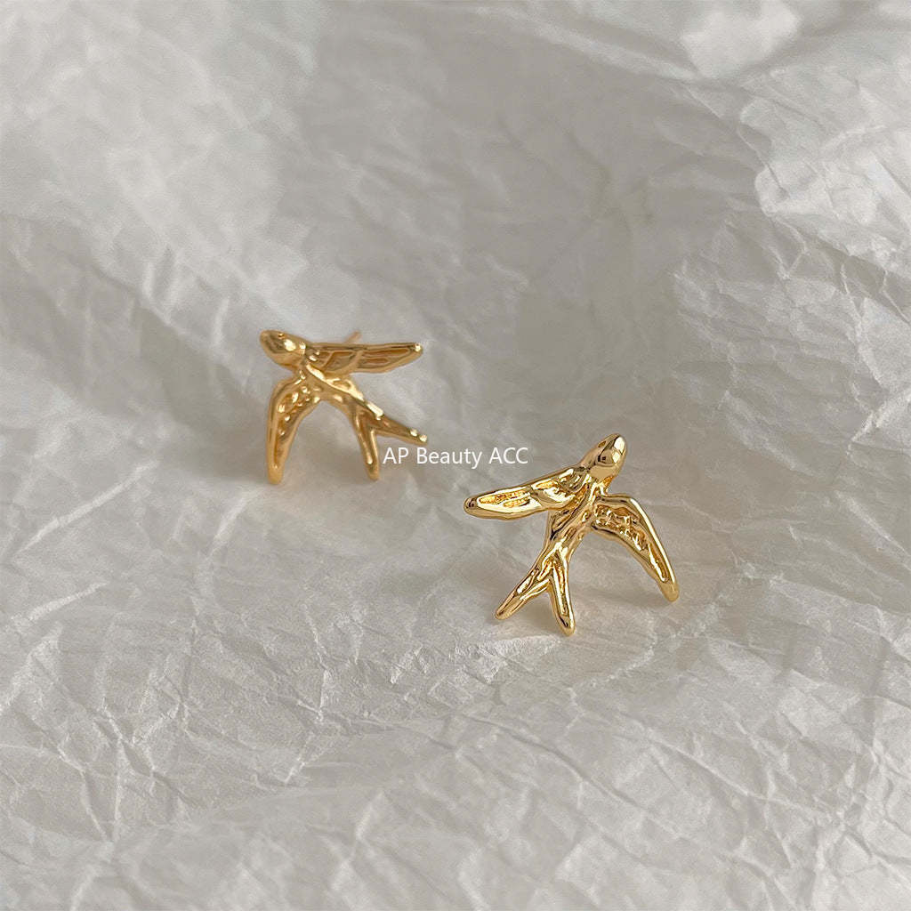 C관 - 비행기 제비 테마 디자이너 독창적 14K 도금 귀걸이 [4470] 24.07-3