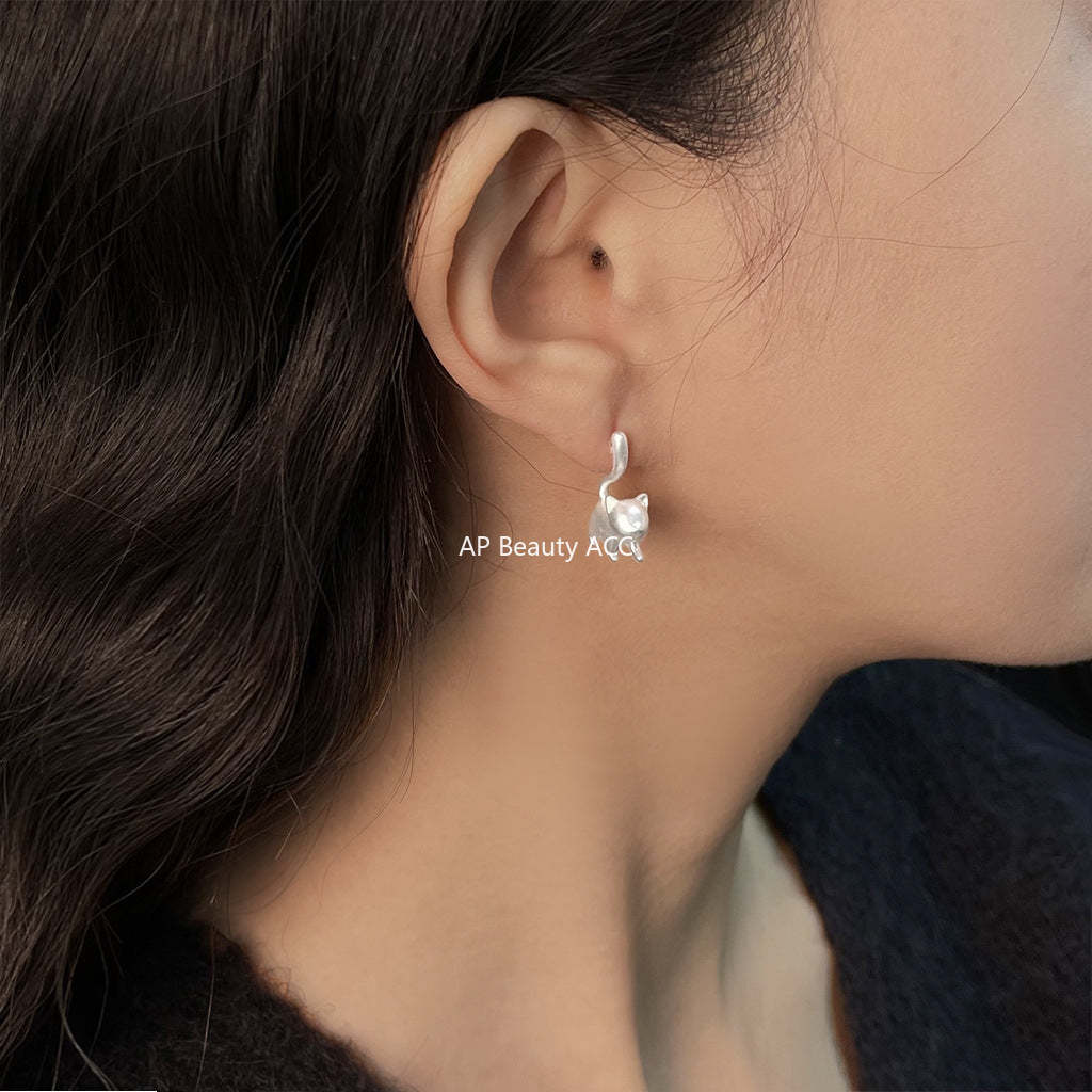 C관 - 무광 925 은침 고양이 귀걸이 [5490] 25.02-1