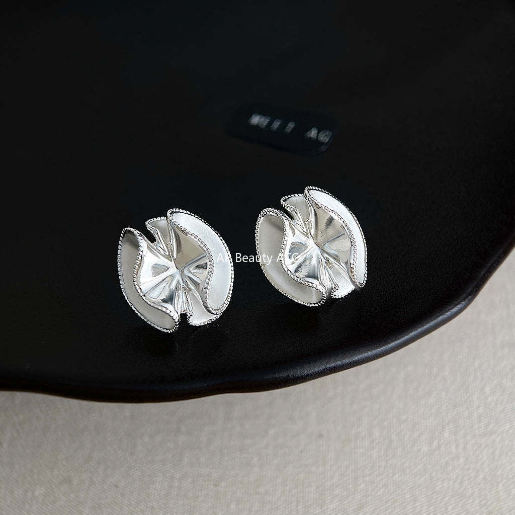 C관 - 무광 플라워 주름 디자인 925 은침 귀걸이 [7138] 25.11-4
