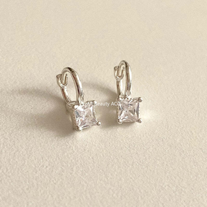 F관 - 925 실버 사각 큐빅 귀걸이 [C1230] 25.10-5