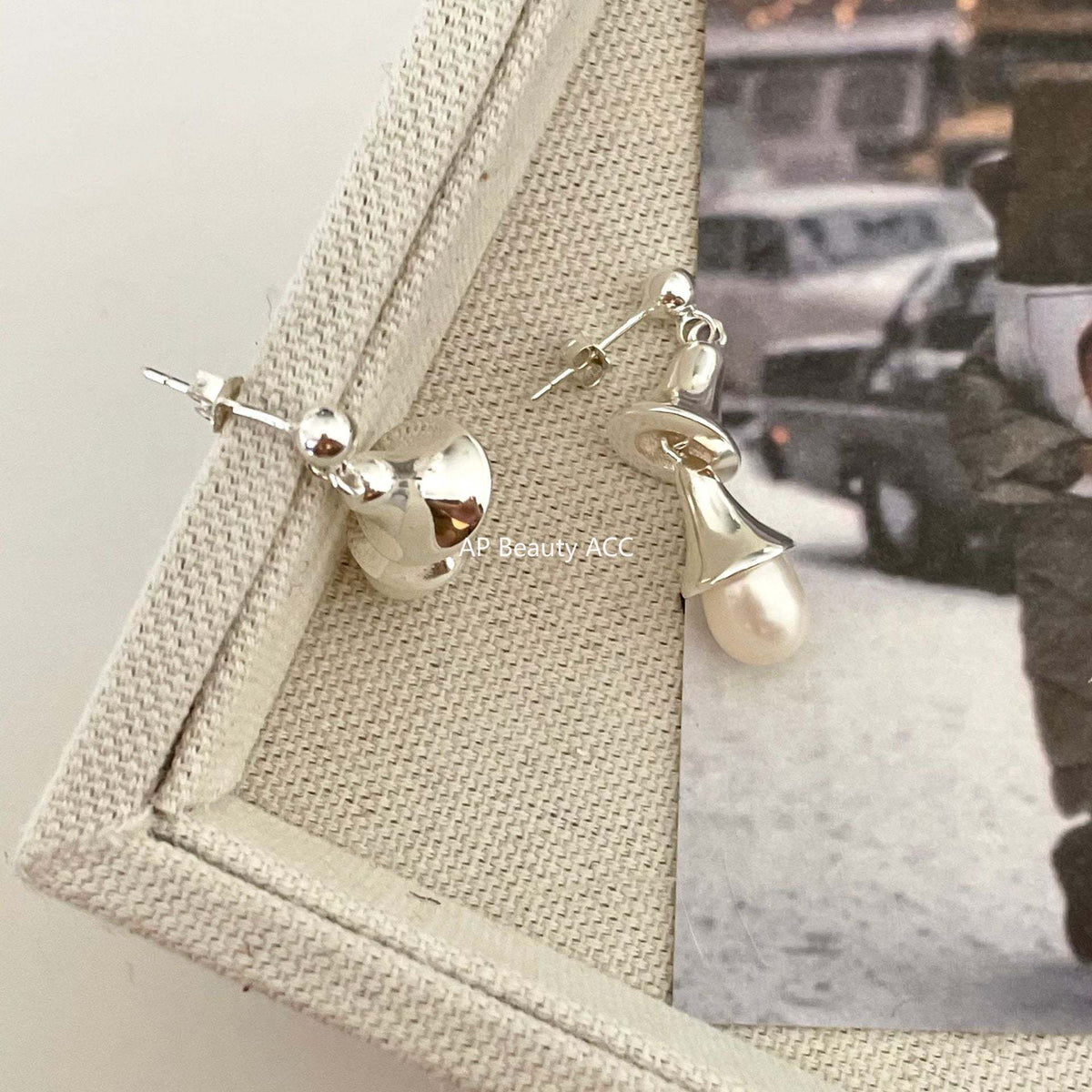 F관 - 925 실버 종 모양 진주 귀걸이 [C882] 25.12-1