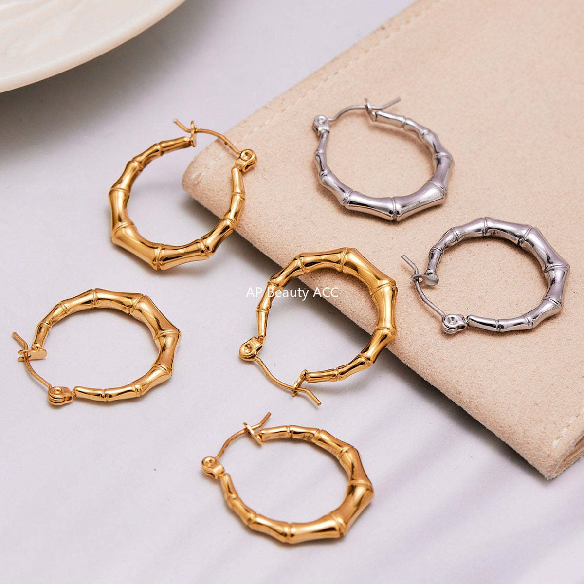 D관 - 스테인리스 18K 도금 대나무 마디 U자형 귀걸이 [F622] 25.10-5