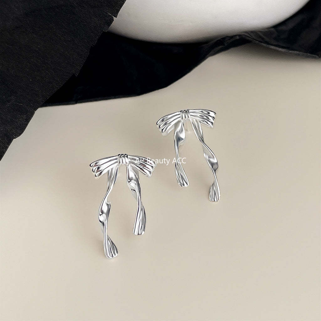 C관 - 리본 테일 매듭 은침 귀걸이 [5103] 25.04-3