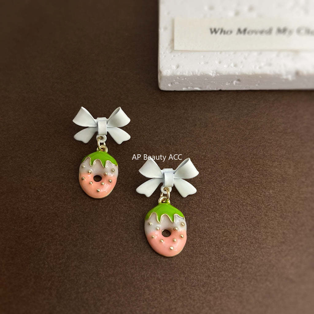 C관 - 딸기 리본 디자인 은침 러블리 귀걸이 [5692] 25.03-2