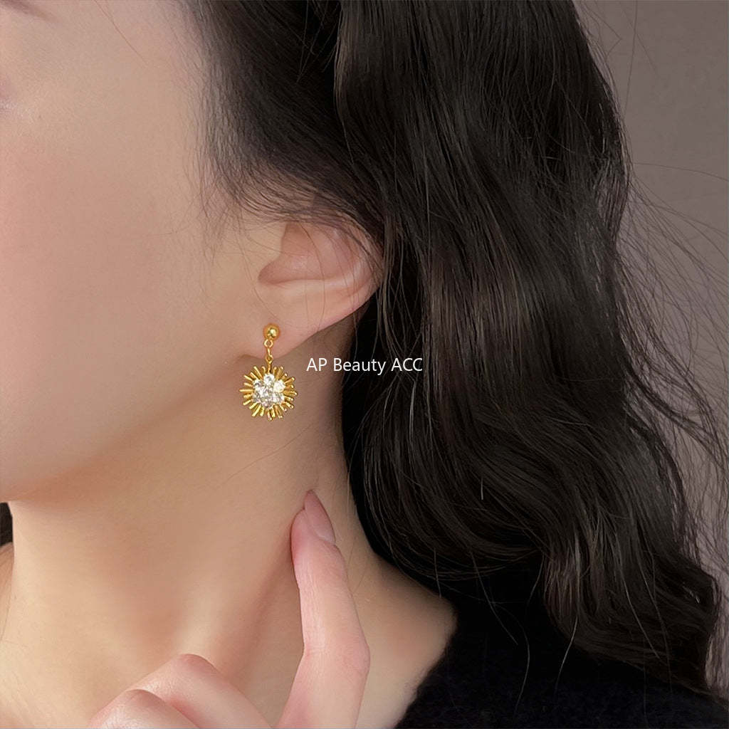 C관 - 14K 도금 해바라기 큐빅 은침 귀걸이 [5476] 25.02-3
