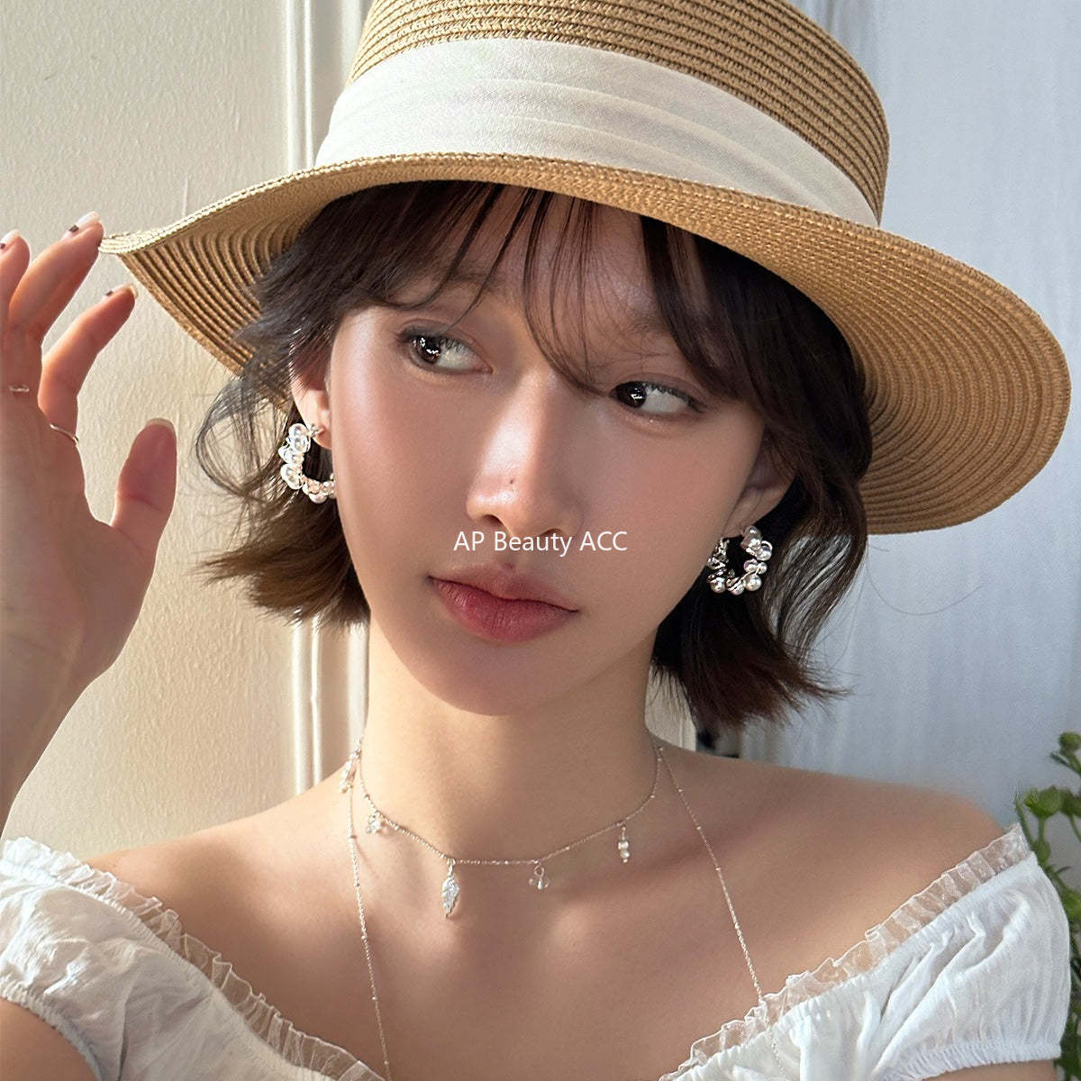 A관 - 진주 C형 디자인 스터드 귀걸이 [EH-4142] 25.12-2