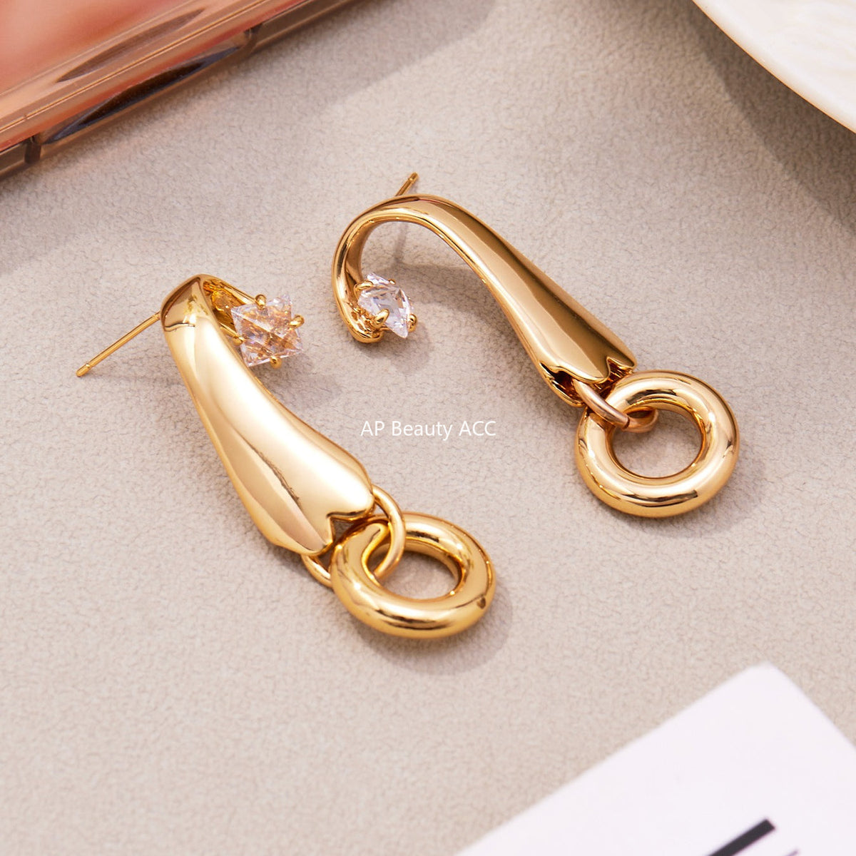 D관 - 도금 원형 갈고리 큐빅 드롭형 귀걸이 [F814] 25.11-1