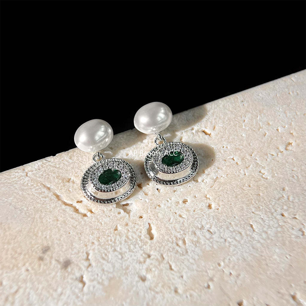 C관 - 큐빅 오벌 에메랄드 실버 비대칭 독창적 귀걸이 [4405] 24.07-1