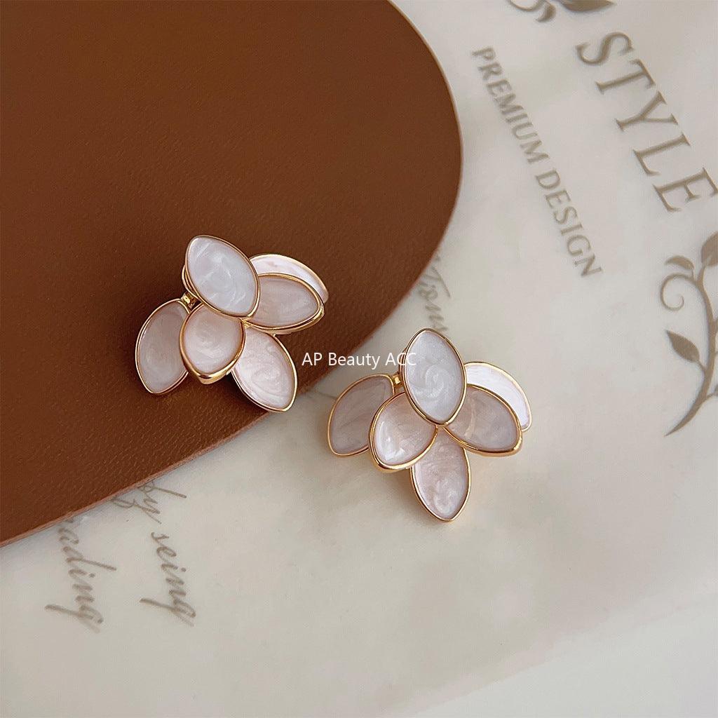 C관 - 입체 나뭇잎 디자인 14K 도금 오일 코팅 에나멜 귀걸이 [3645-3660] 24.03-4