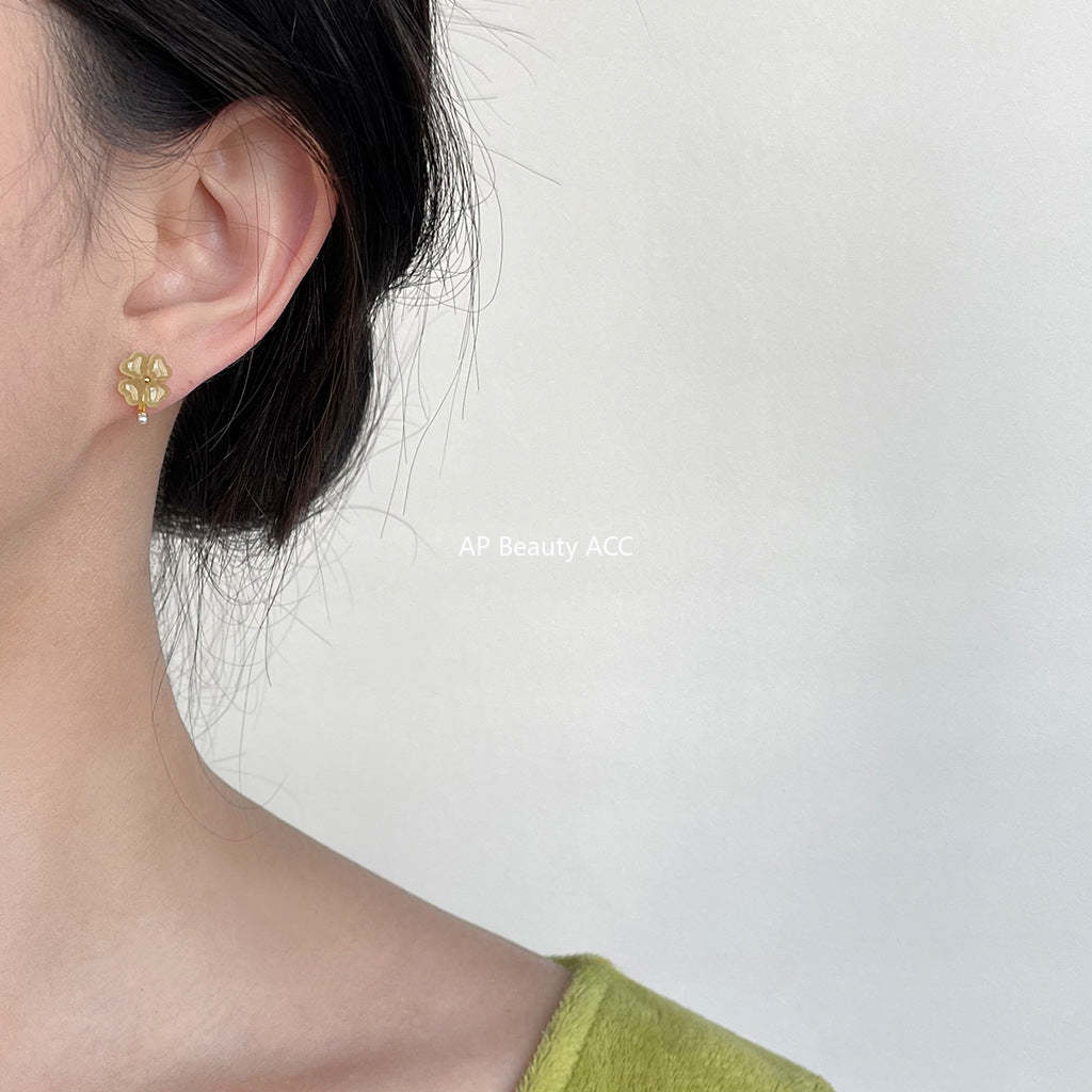 C관 - 미니 숲 속 스타일 14K 도금 은침 네잎클로버 귀걸이 [3849] 24.04-3