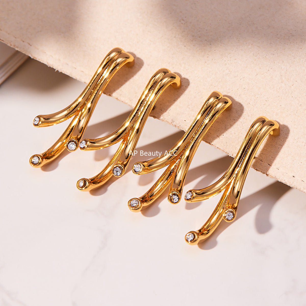 D관 - 미니 큐빅 물줄기 나무가지 모양 귀걸이 [F811] 25.11-1