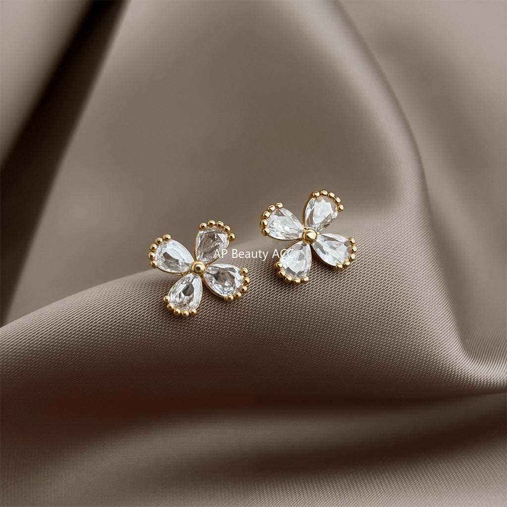 C관 - 큐빅 플라워 미니 디자인 14K 도금 귀걸이 [5680] 25.03-1