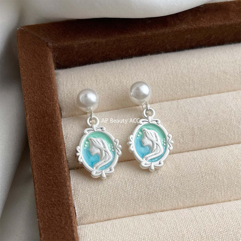 C관 - 민트 그린 타원형 초상화 진주 은침 귀걸이 [5574] 25.02-3