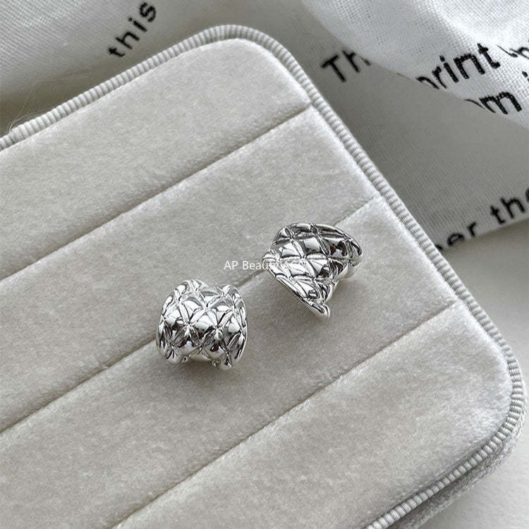 A관 - 다이아 패턴 곡면 볼드 스터드 귀걸이 [EH-4140] 25.10-5