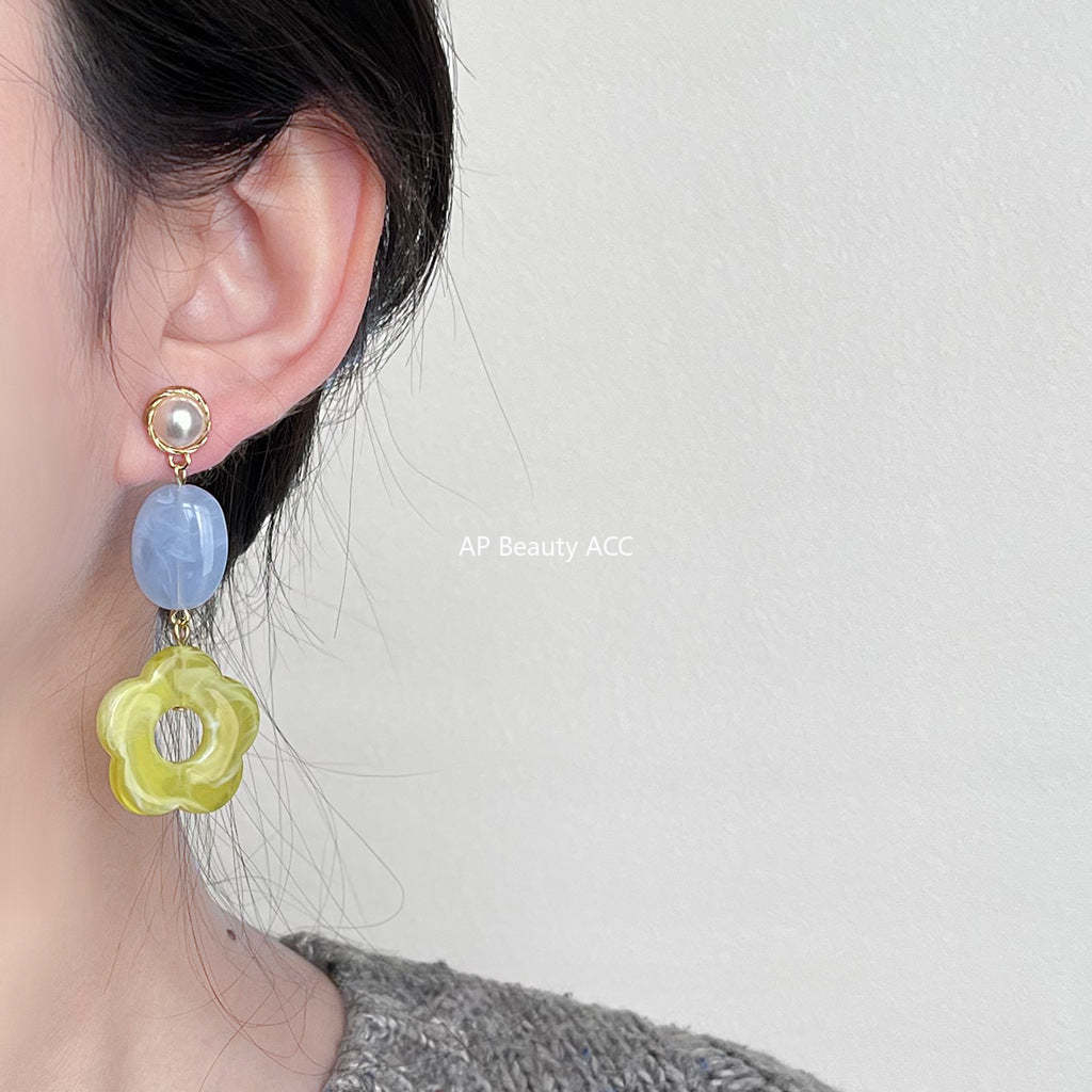 C관 - 상반된 디자인 핸드메이드 꽃 은침 귀걸이 [3728] 24.04-1