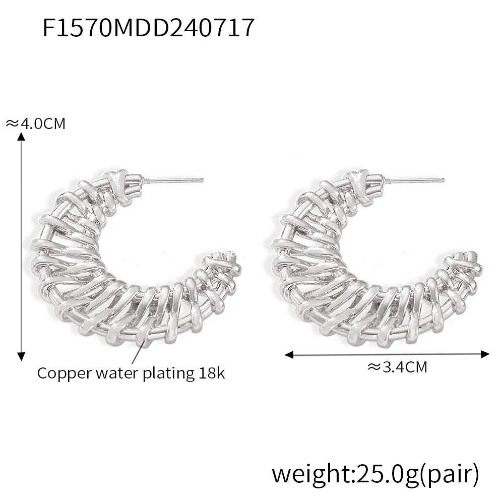 D관 - 신주 18K 도금 레트로 달 패턴 직조 C형 비정형 귀걸이 [F1570] 24.07-4