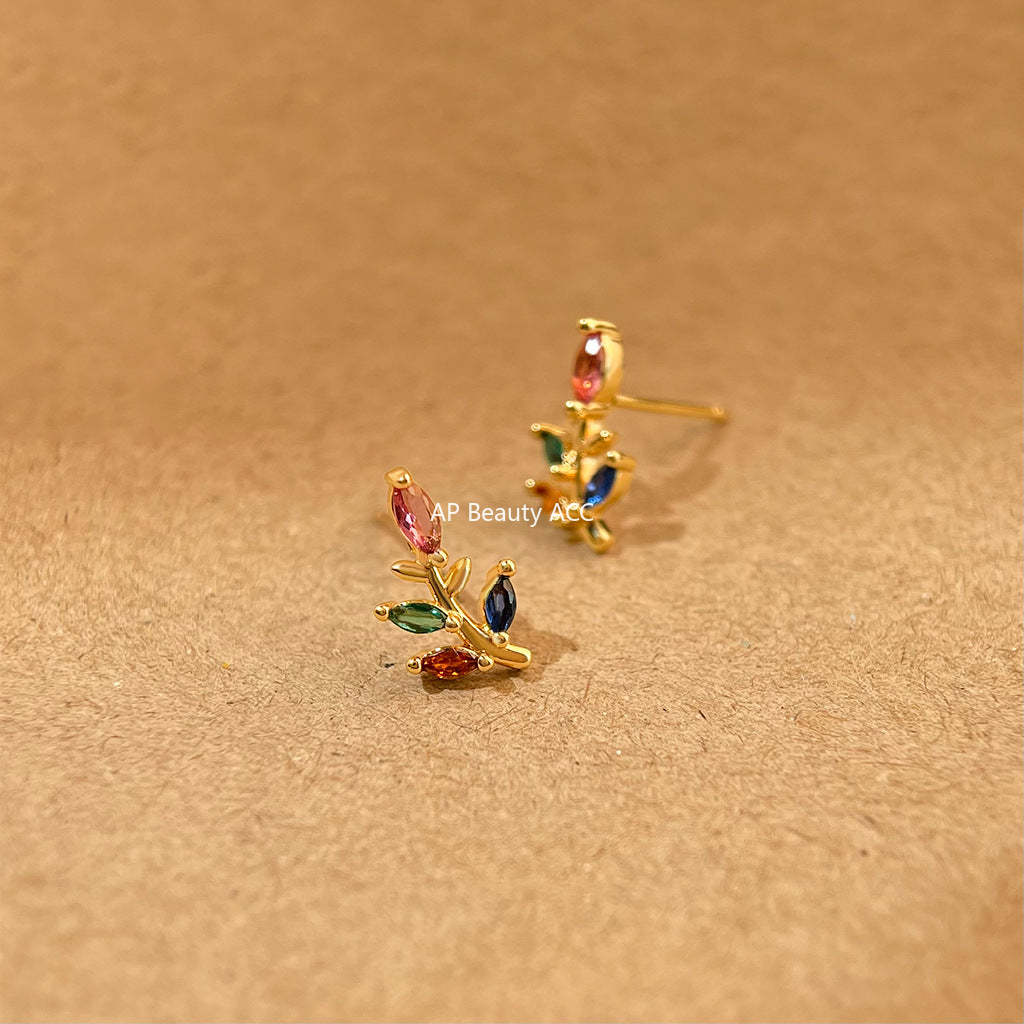C관 - 미니 나뭇잎 디자인 컬러 큐빅 14K 도금 귀걸이 [5682] 25.03-2