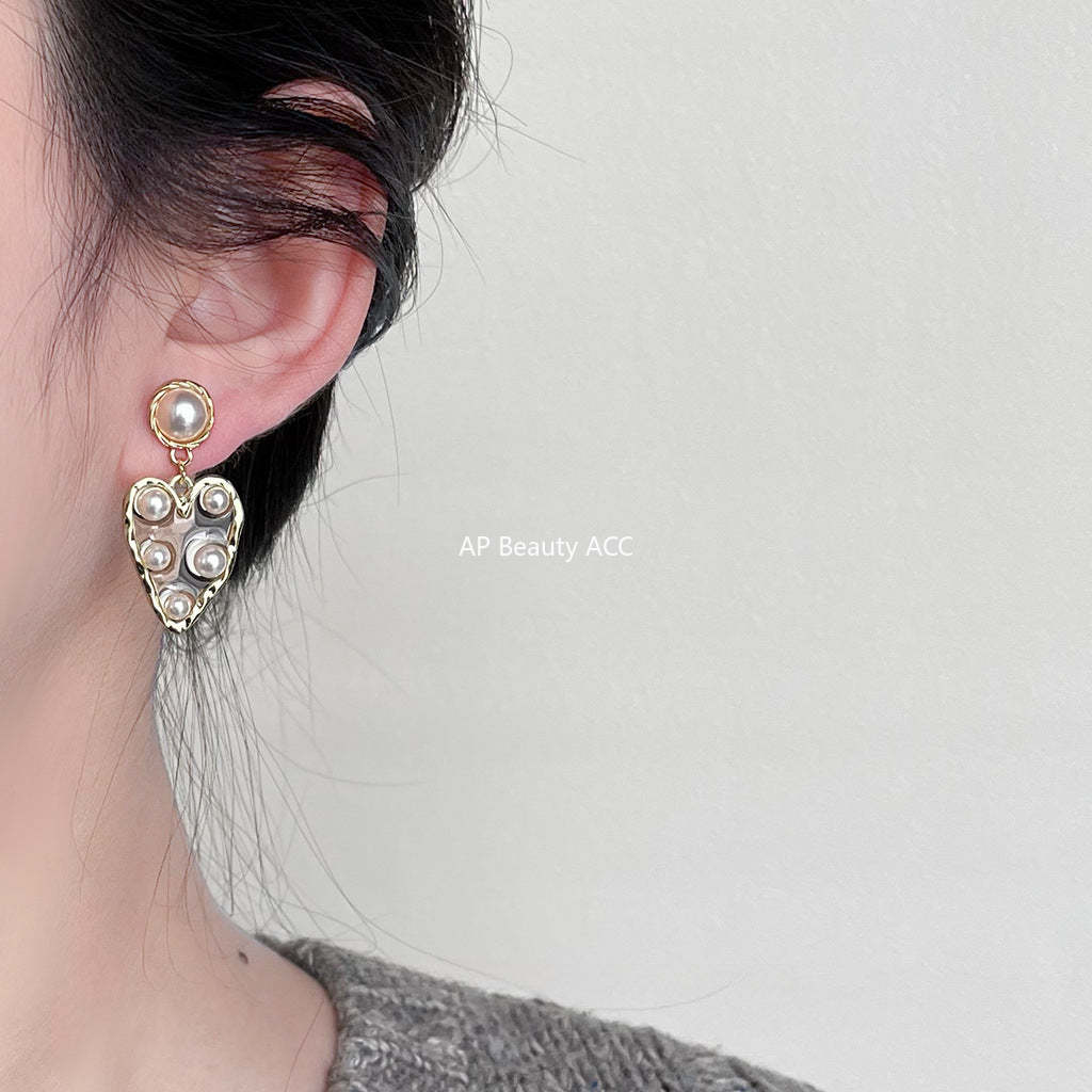 C관 - 예술적인 감성 사랑스러운 하트 14K 도금 진주 귀걸이 [3730] 24.04-1