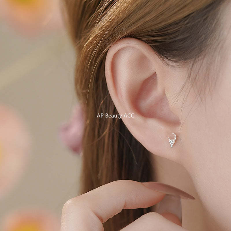 B관 - 925 실버 비대칭 별 달 디자인 귀걸이 [YC4833E_1] 25.06-2