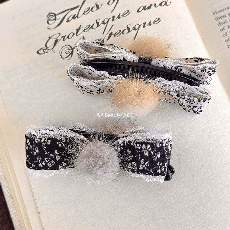 E관 - 플라워 패브릭 리본 퍼 볼 집게핀 [27774] 25.12-2