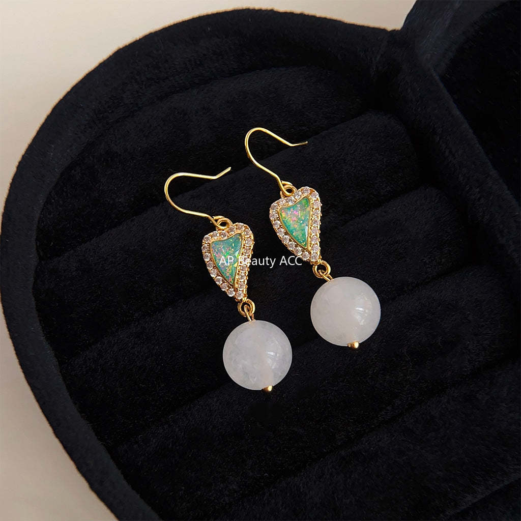 C관 - 14K 도금 프렌치 복고풍 수공예 디자인 우아한 미니 큐빅 백옥 귀걸이 [3834] 24.04-4